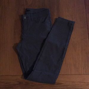 Prana Briann Pant